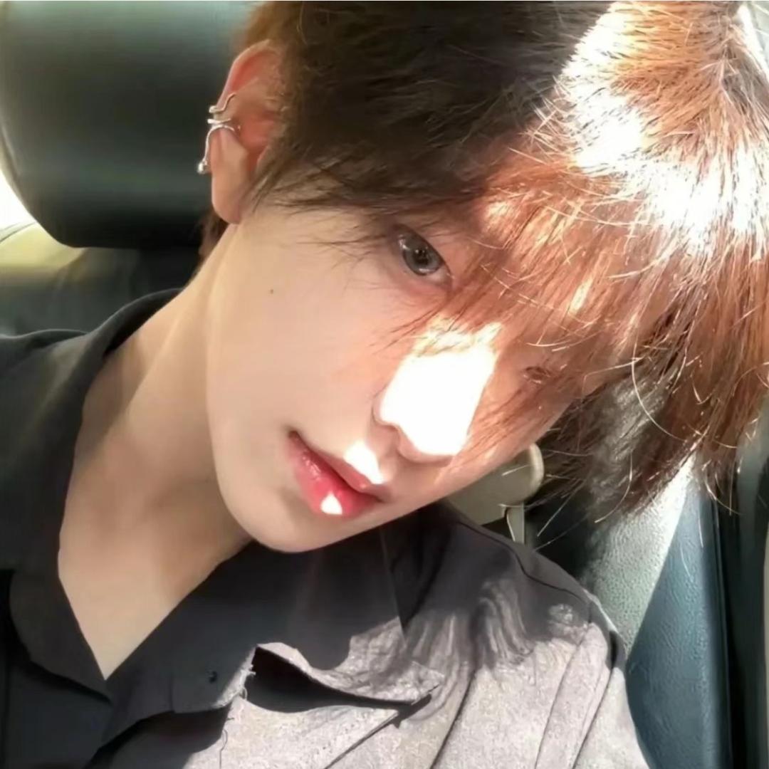 。：