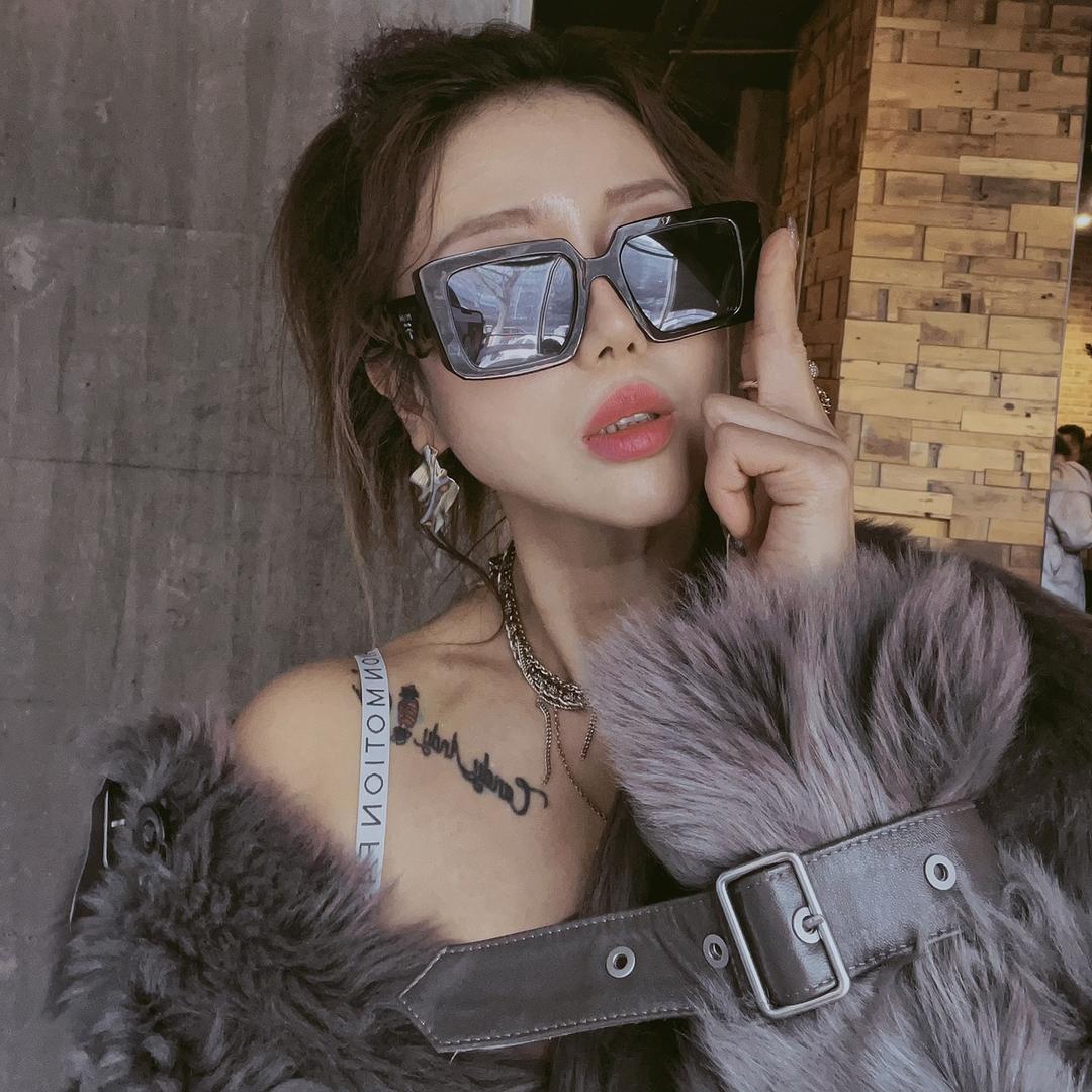 在太原开眼镜店的王姐姐