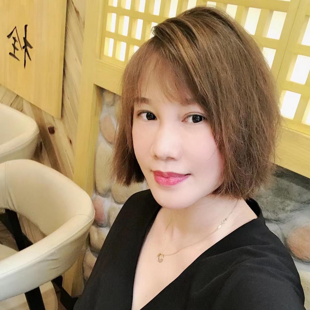娃娃爱天下