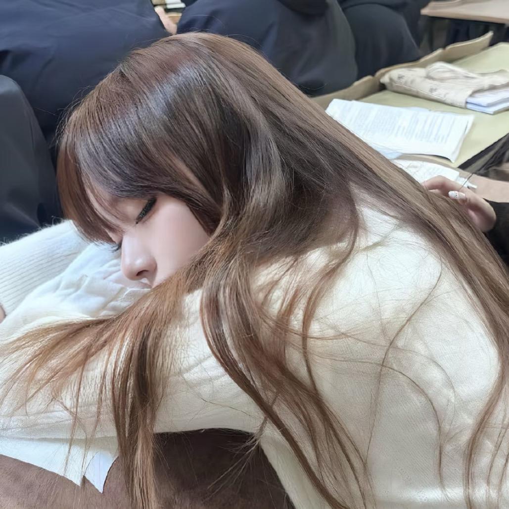 𝘾𝙪𝙩𝙚𝙧-悸绾沅☘️