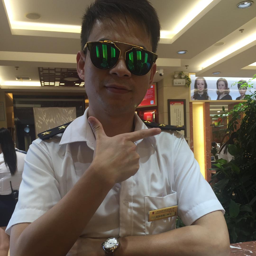 80后户外剪发阿华（收长头发收学员）