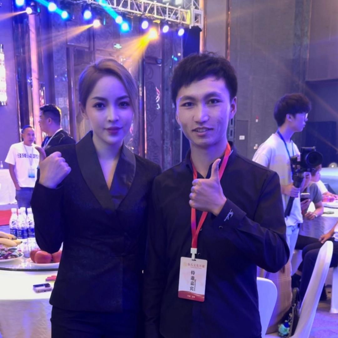 李龙搞笑段子.化念镇格调KTV