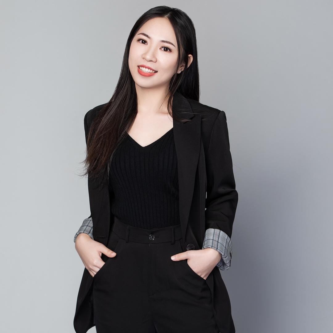 街电充电桩小姐姐