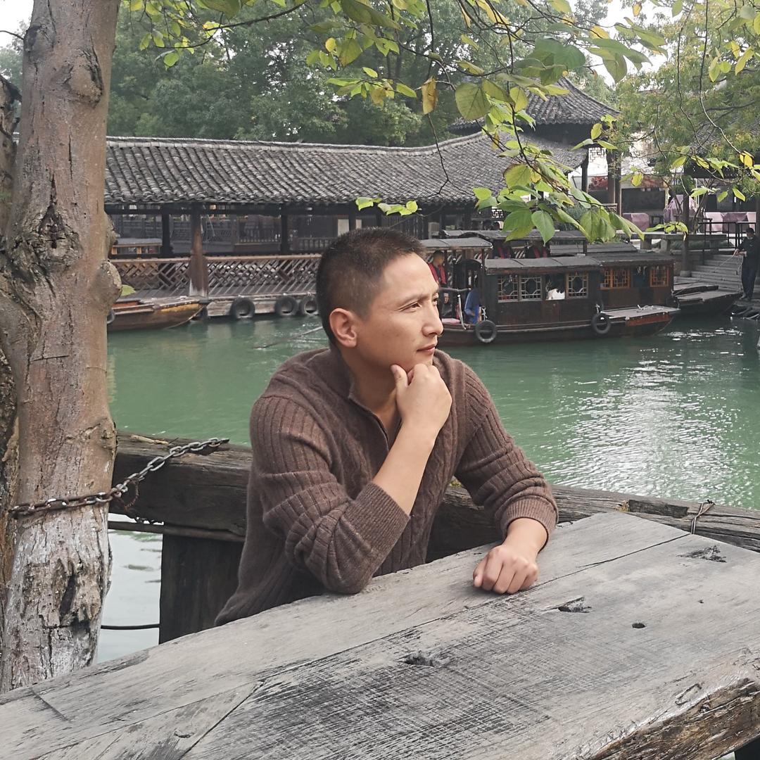 水晶宣传委员吕飞