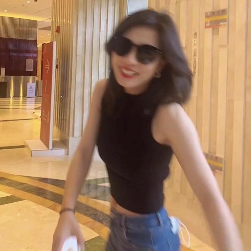李白白