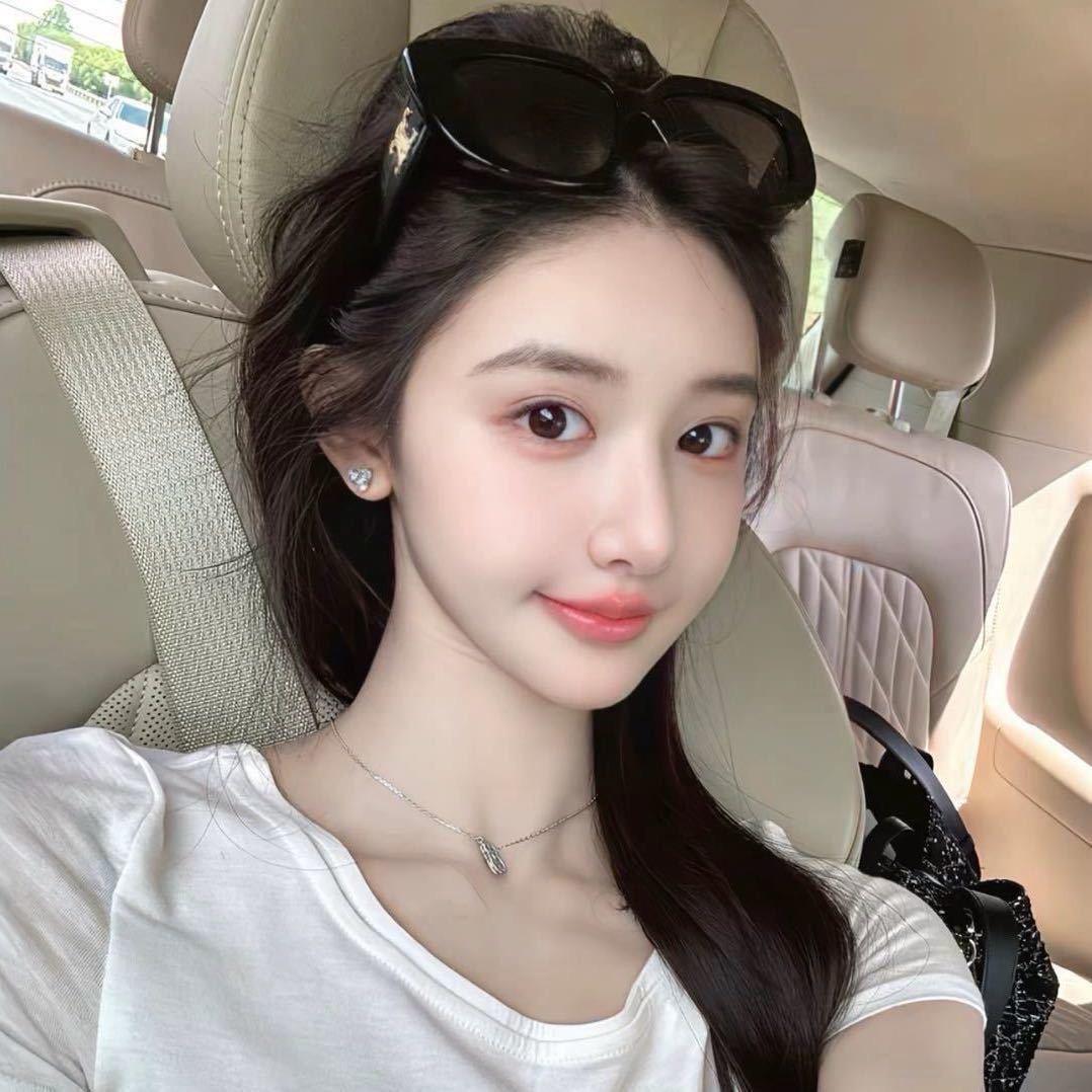 不是美女.