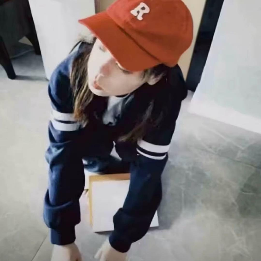 ㅤㅤㅤㅤ头发不长不改名