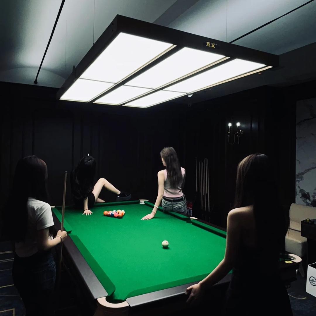 黄金九台球俱乐部