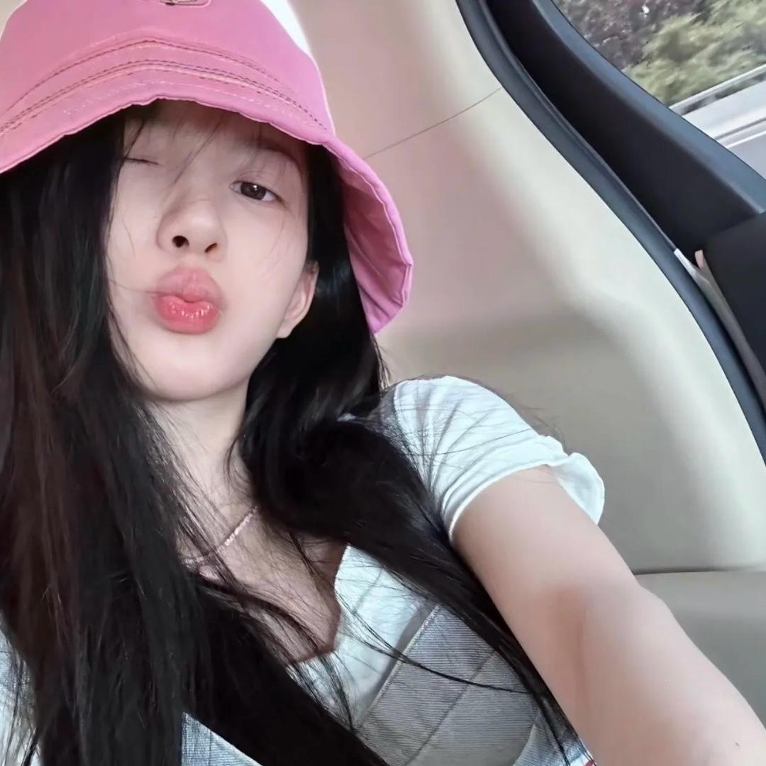 𝒁𝒉𝒂𝒏𝒈.