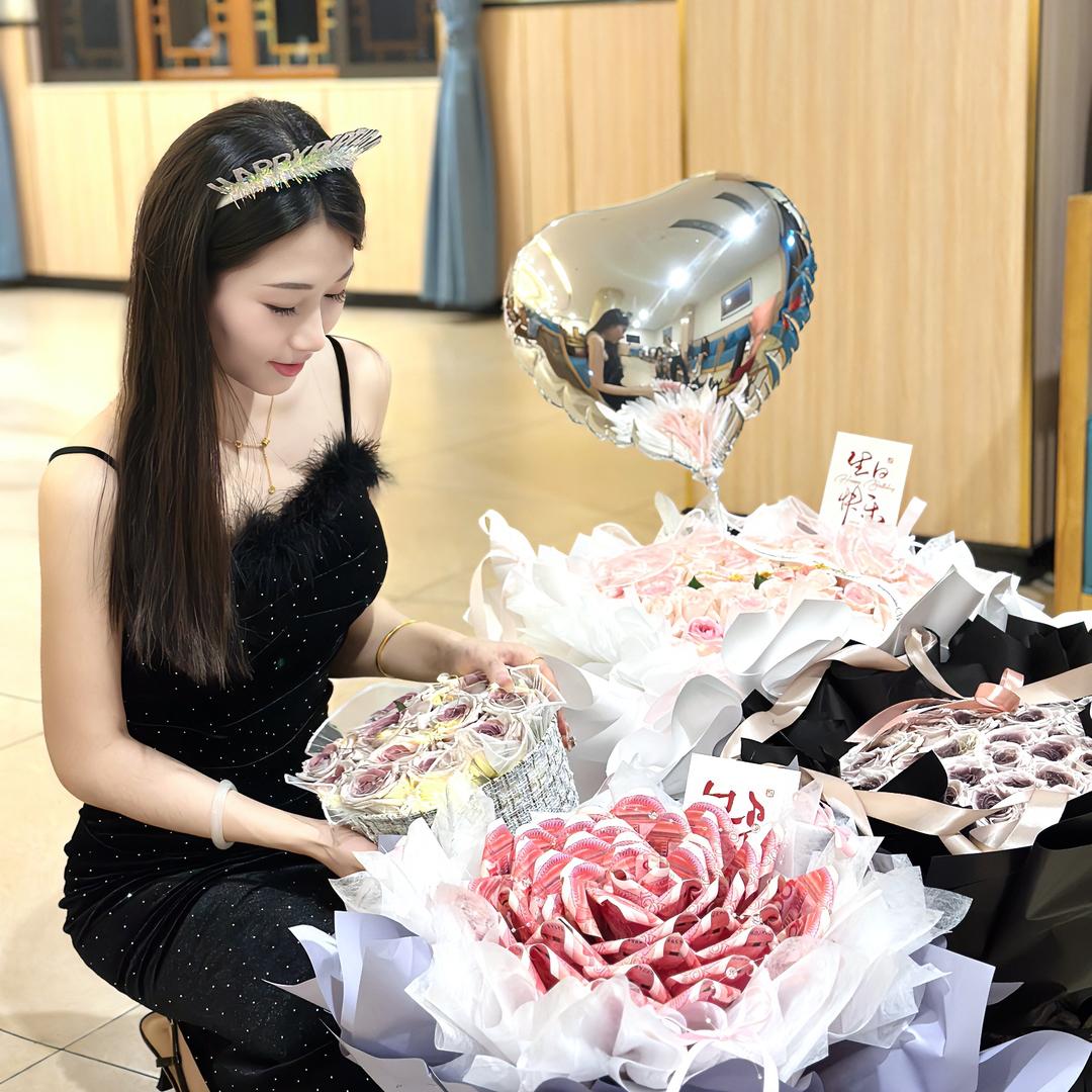 女王👉小敏👈
