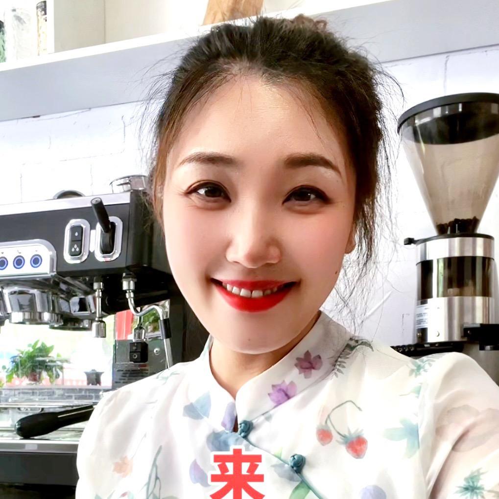 @在戴埠伊面香开面馆和竹里咖啡的陈甩子