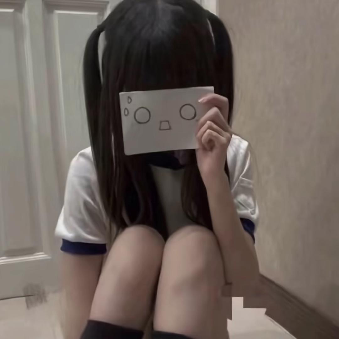 一个萌萌的小佳