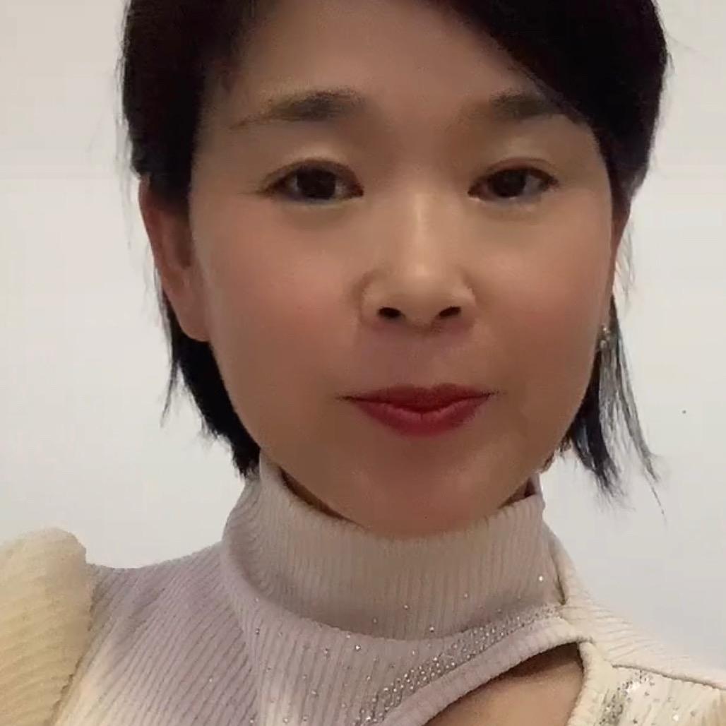 英子
