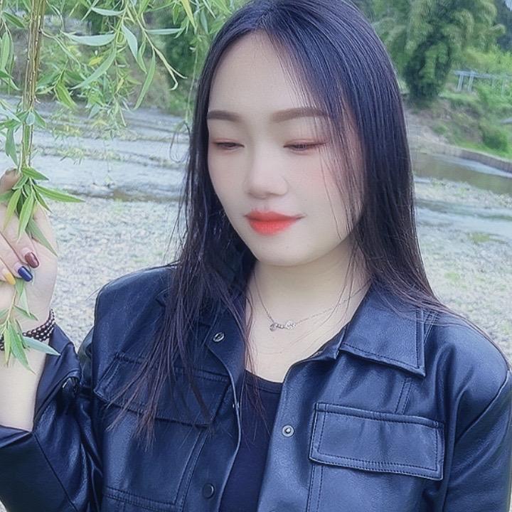 • 吴小姐