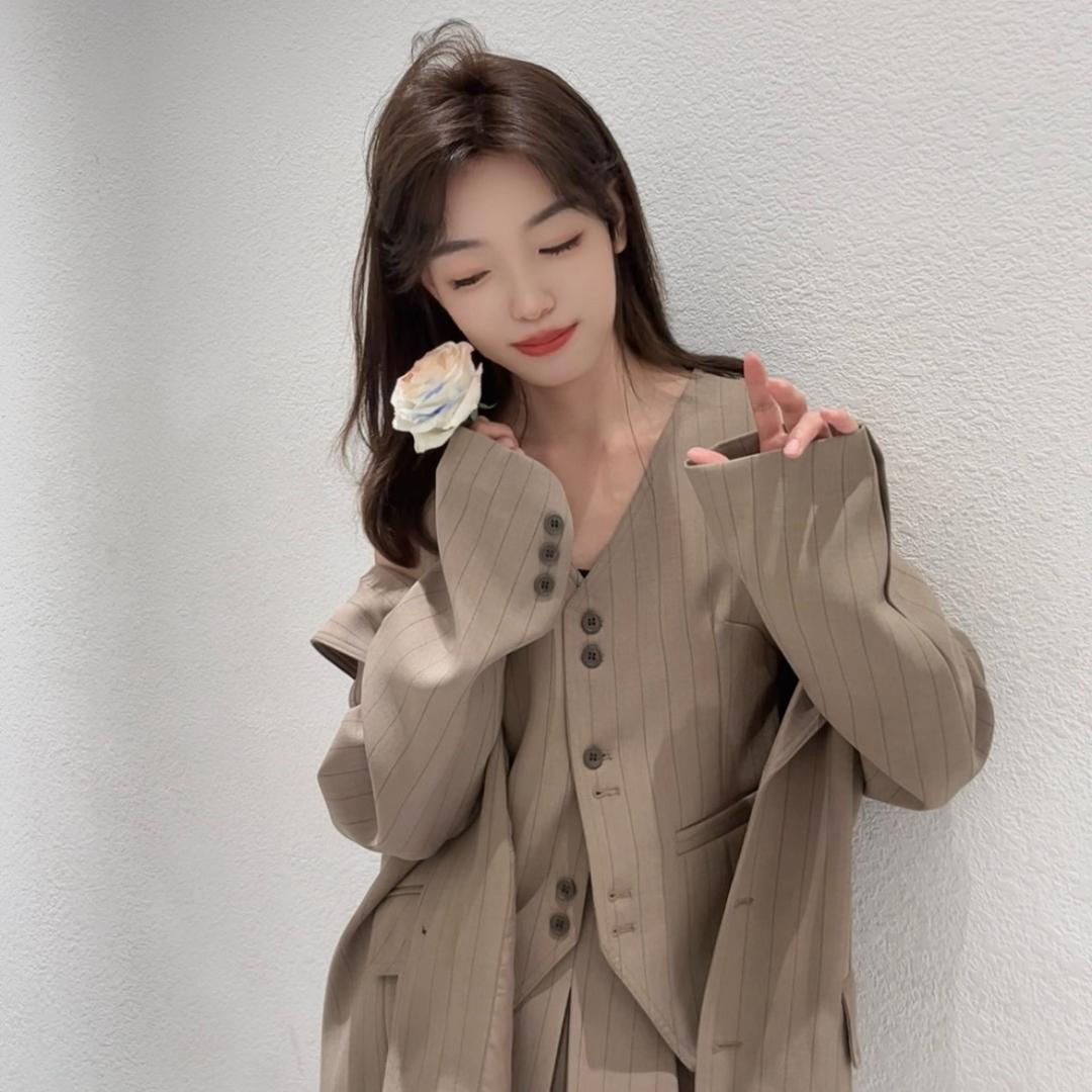T.小花