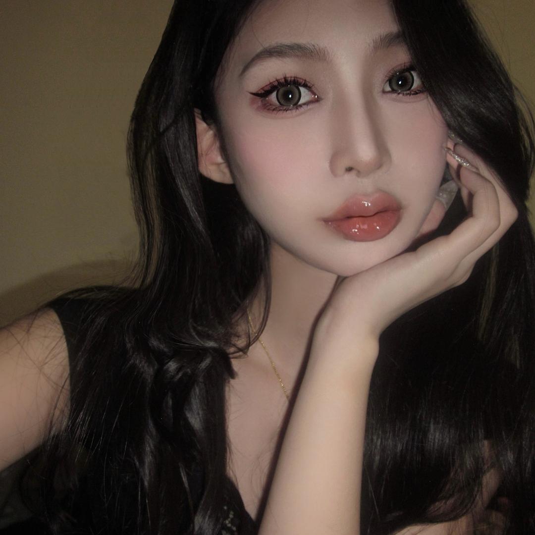 蕾蕾女装定制