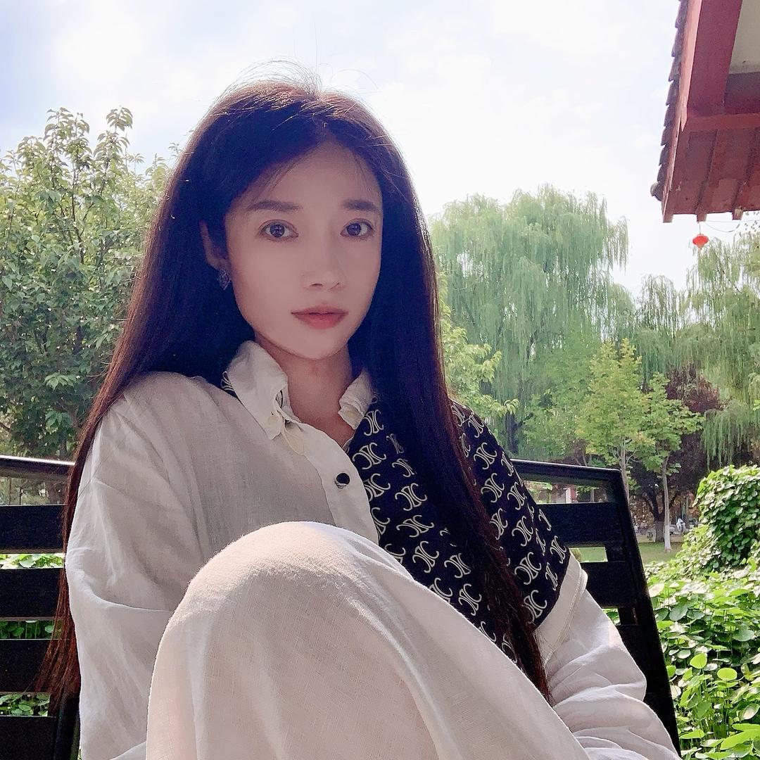 李李 ᥫᩣ໌້ᮨ