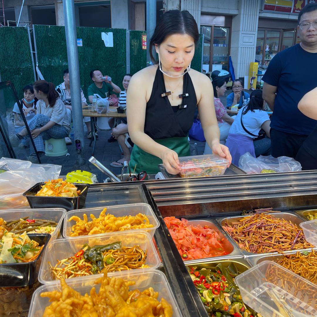 婷妹儿凉菜（凤爪遇见凉皮）