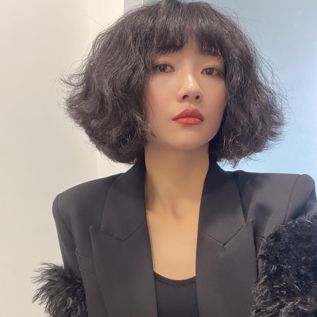 卖拖鞋的小姐姐