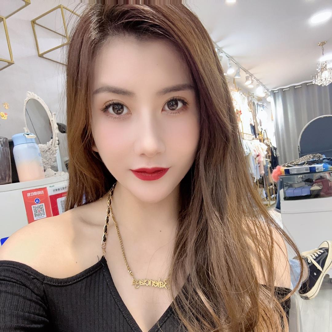 偶遇女装集合店