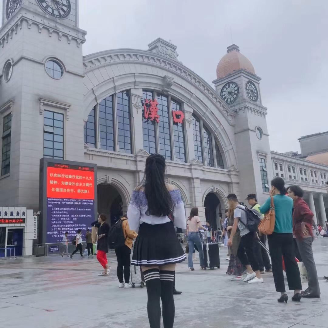 丫头逛武汉