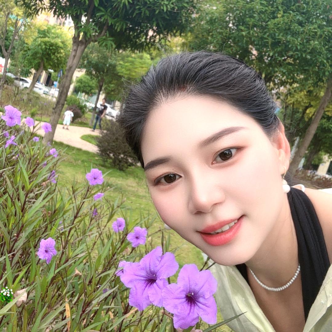 扶绥皇派门窗王珊珊