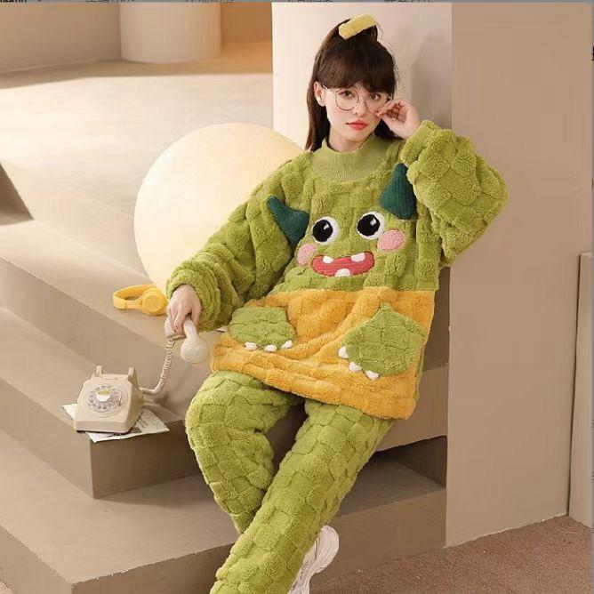 卡卡睡衣