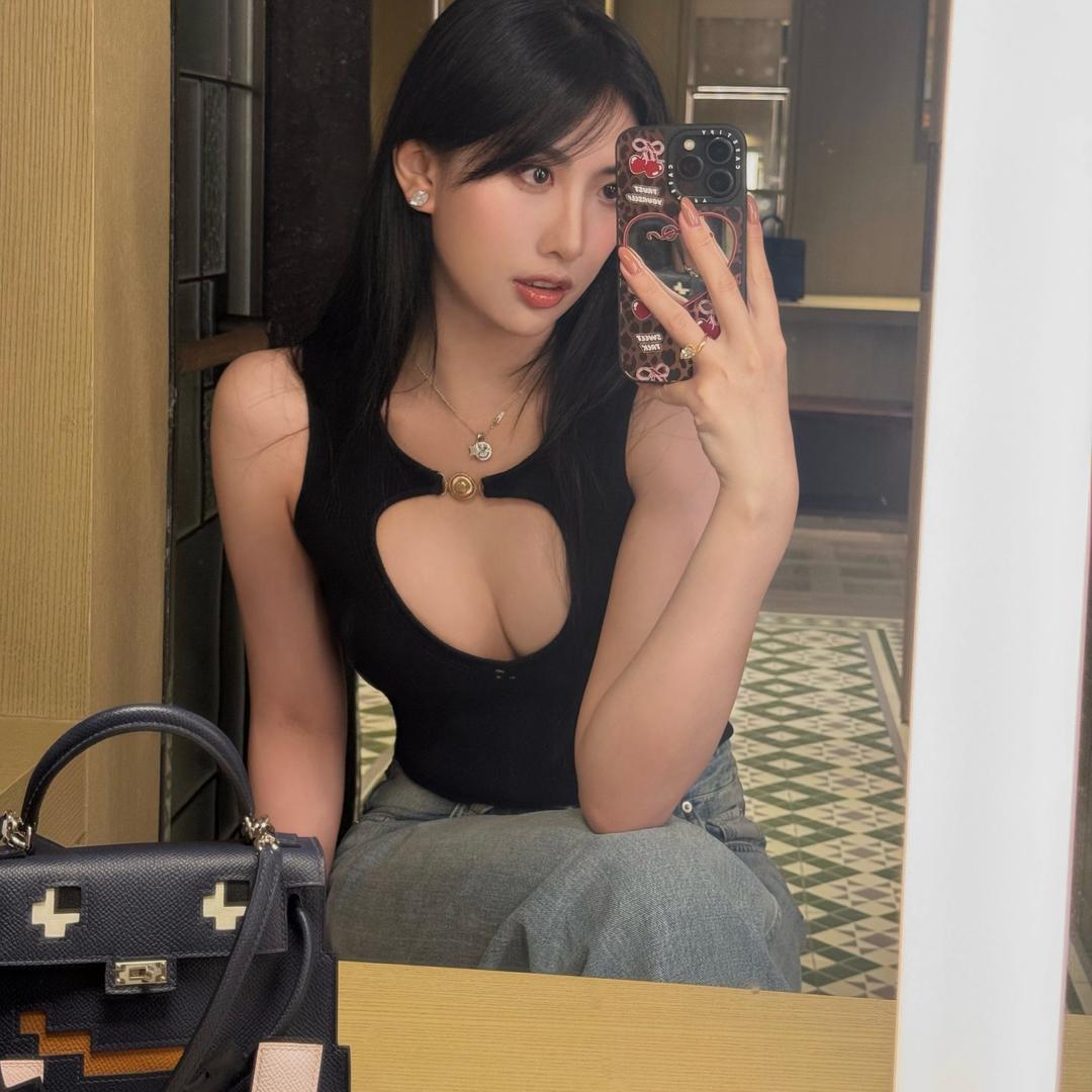 Scarlett Chen