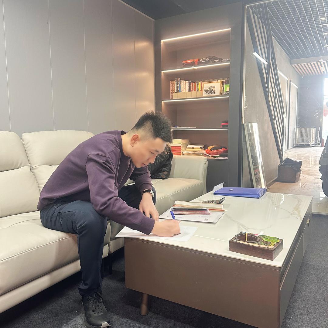 青岛鑫鼎尚精品车