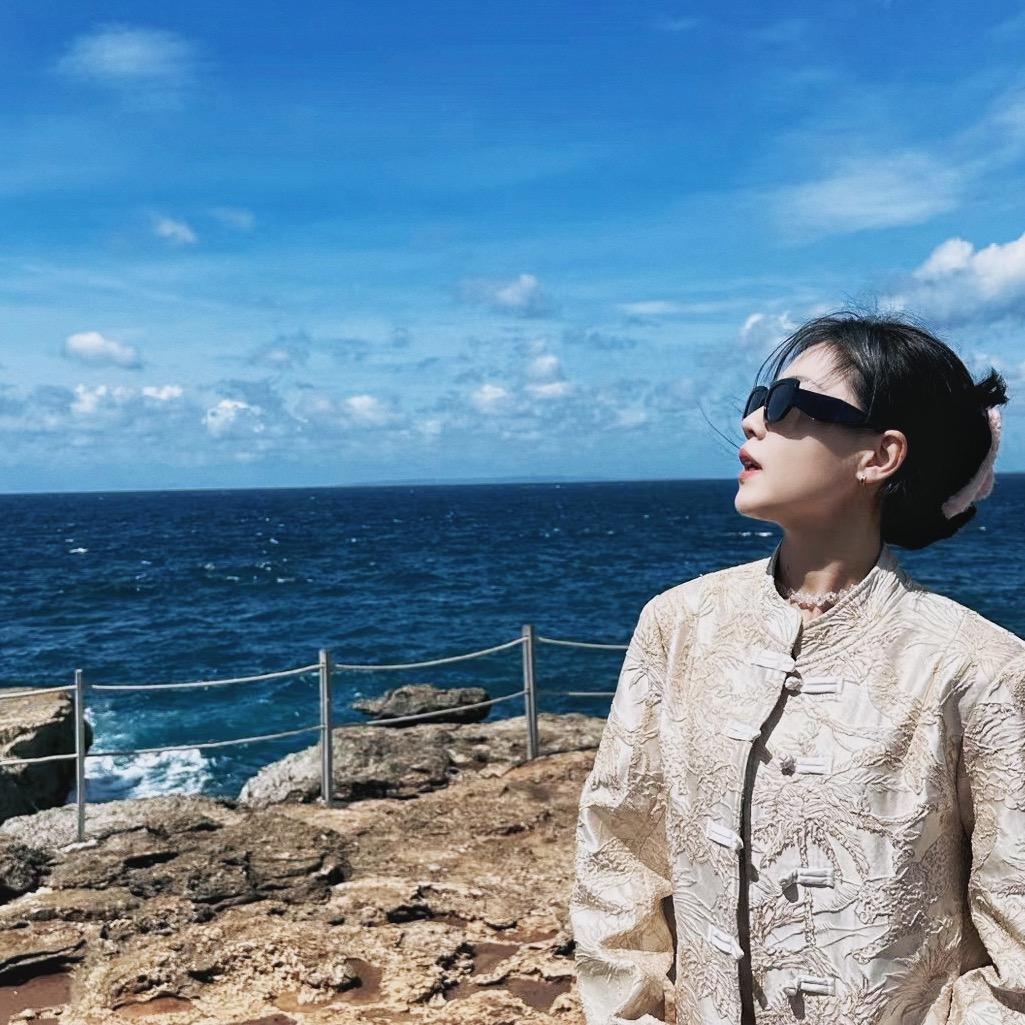 🧏🏻‍♀️财神爷独生女