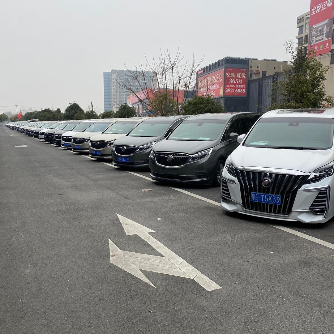 上海商务车（小刘）