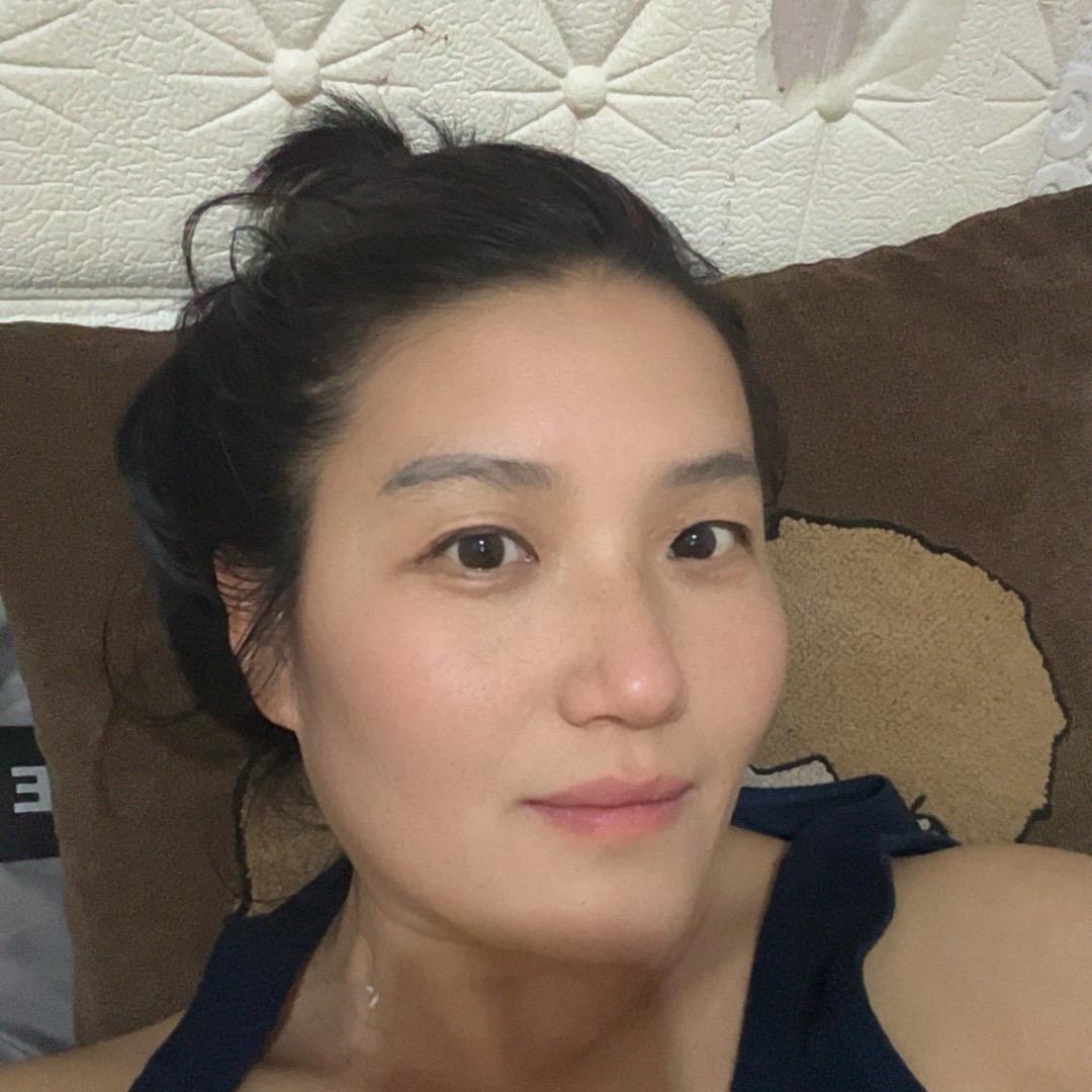 沫妈一家人