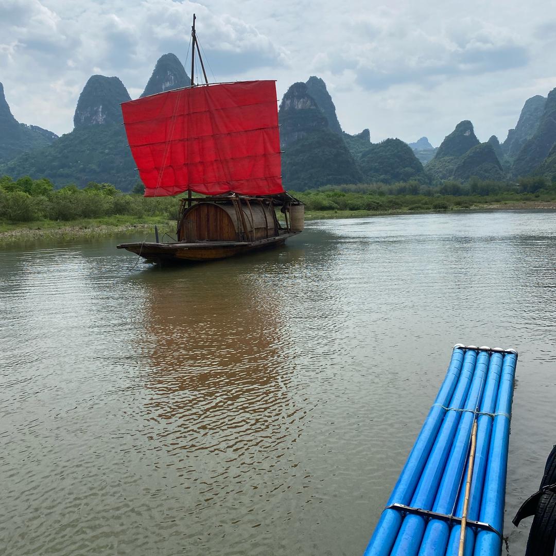 乱唱歌的席大爷