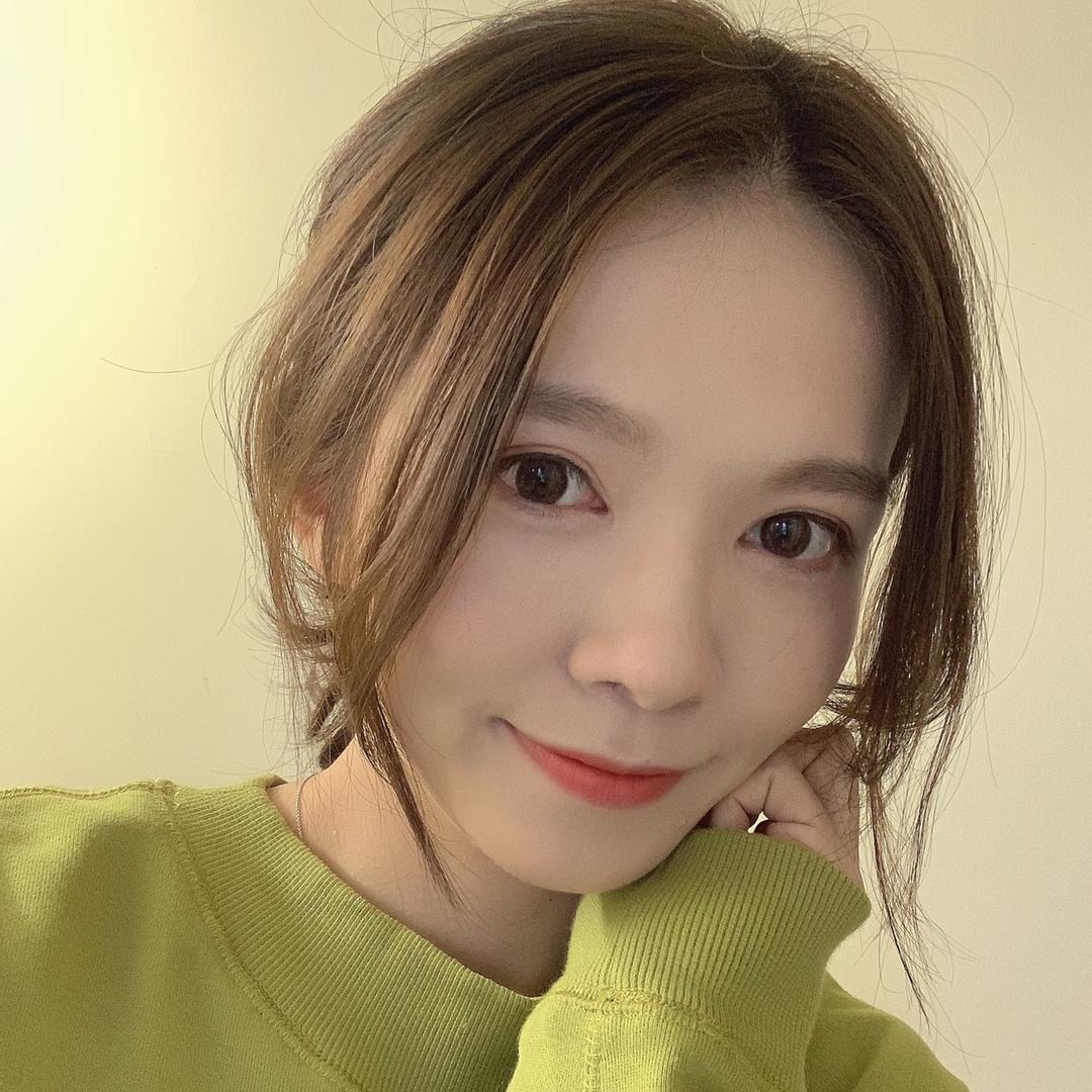 爱尚公主婚纱摄影（鲜花）