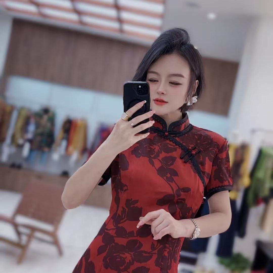 辛雅女装美学馆 1号