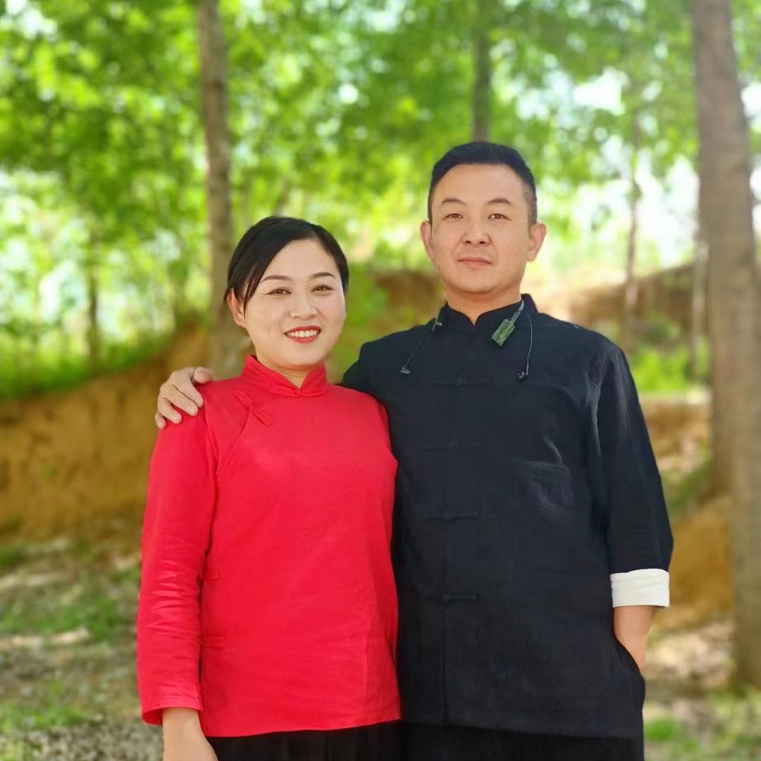 快乐夫妻爱唱歌
