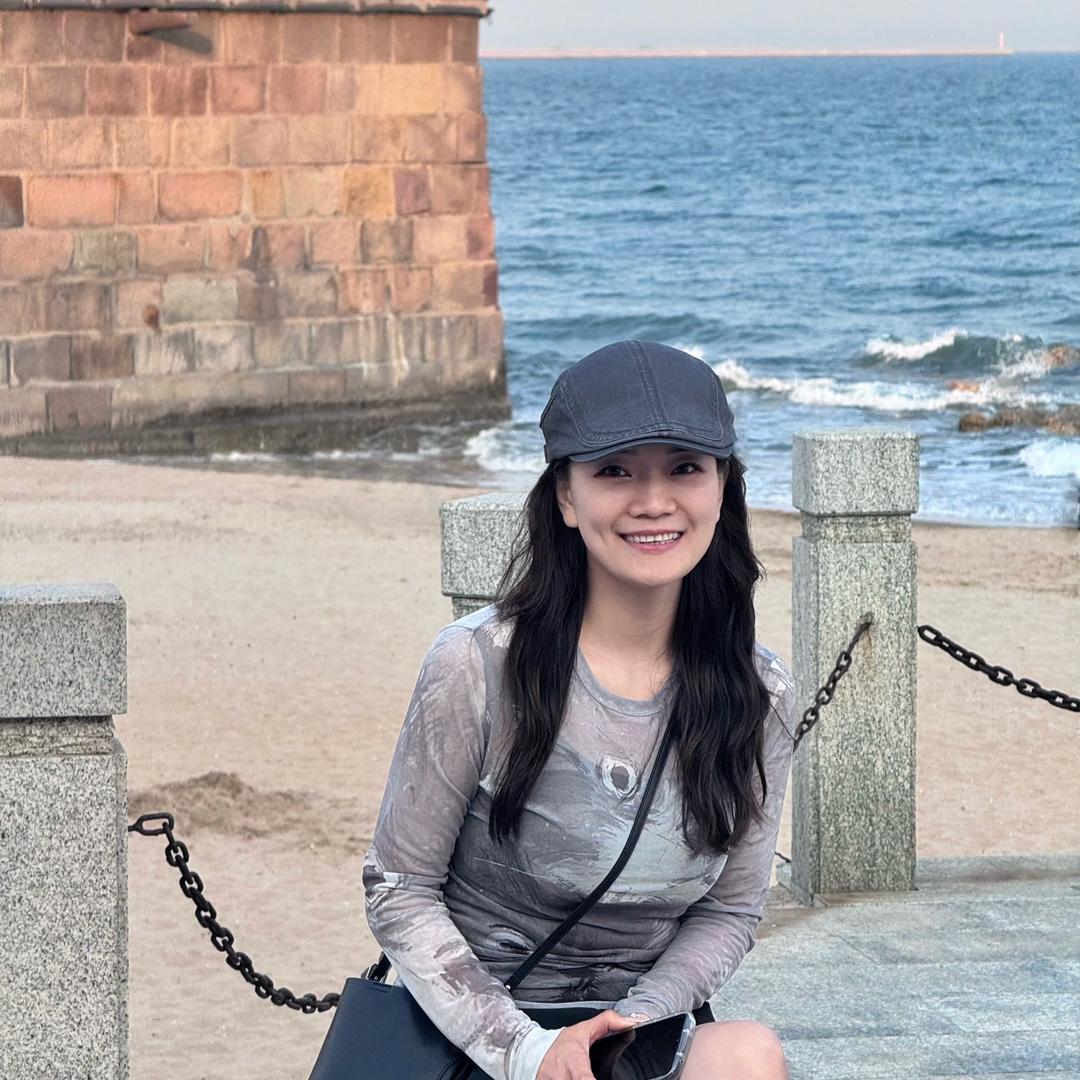 小蕾纸和小熊跳舞