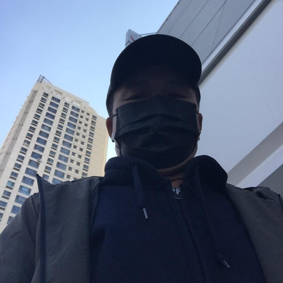 钩子上墙
