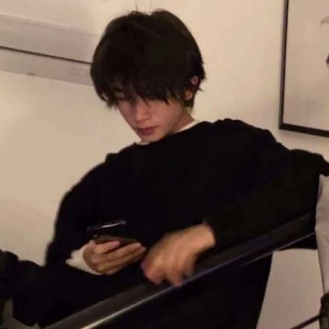A.邸