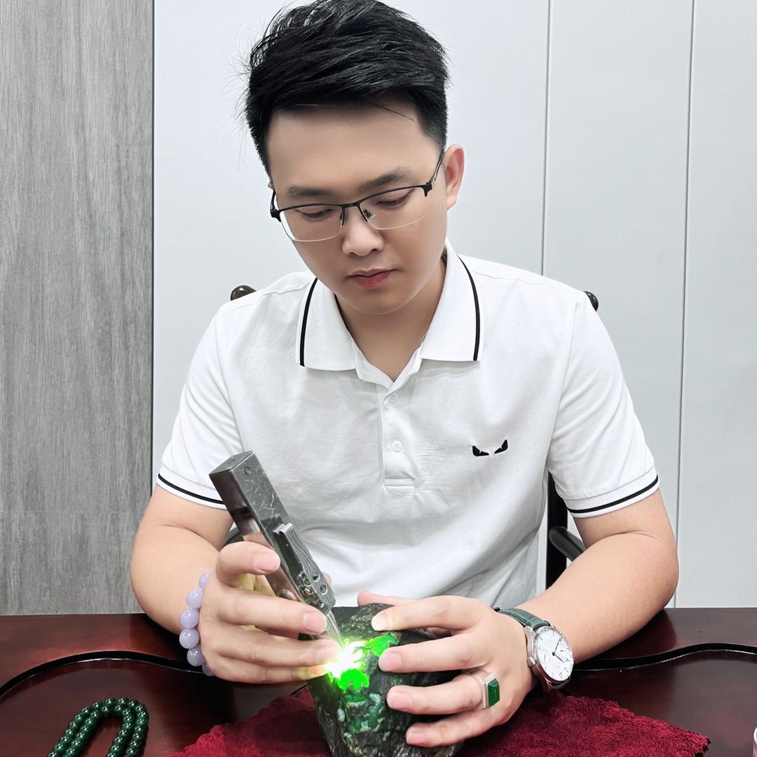 一灯翡翠