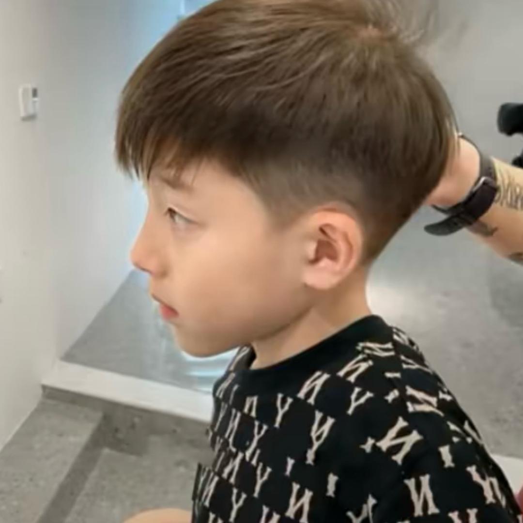 离开我谁帮你舔