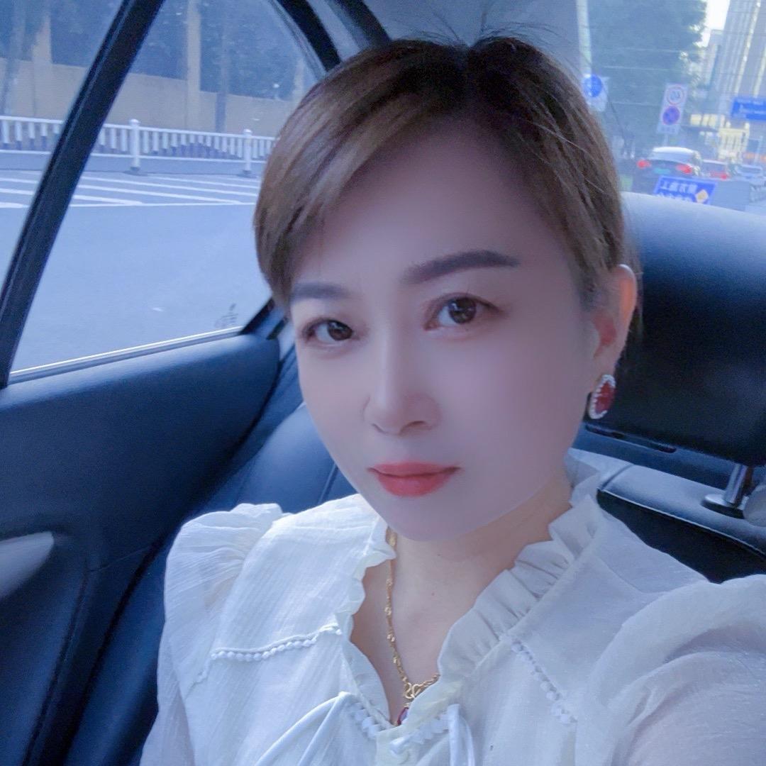 淡然一笑🌹