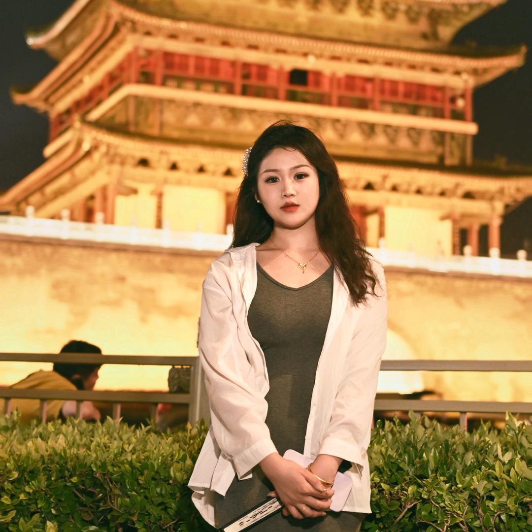 爱盘串的女孩📿