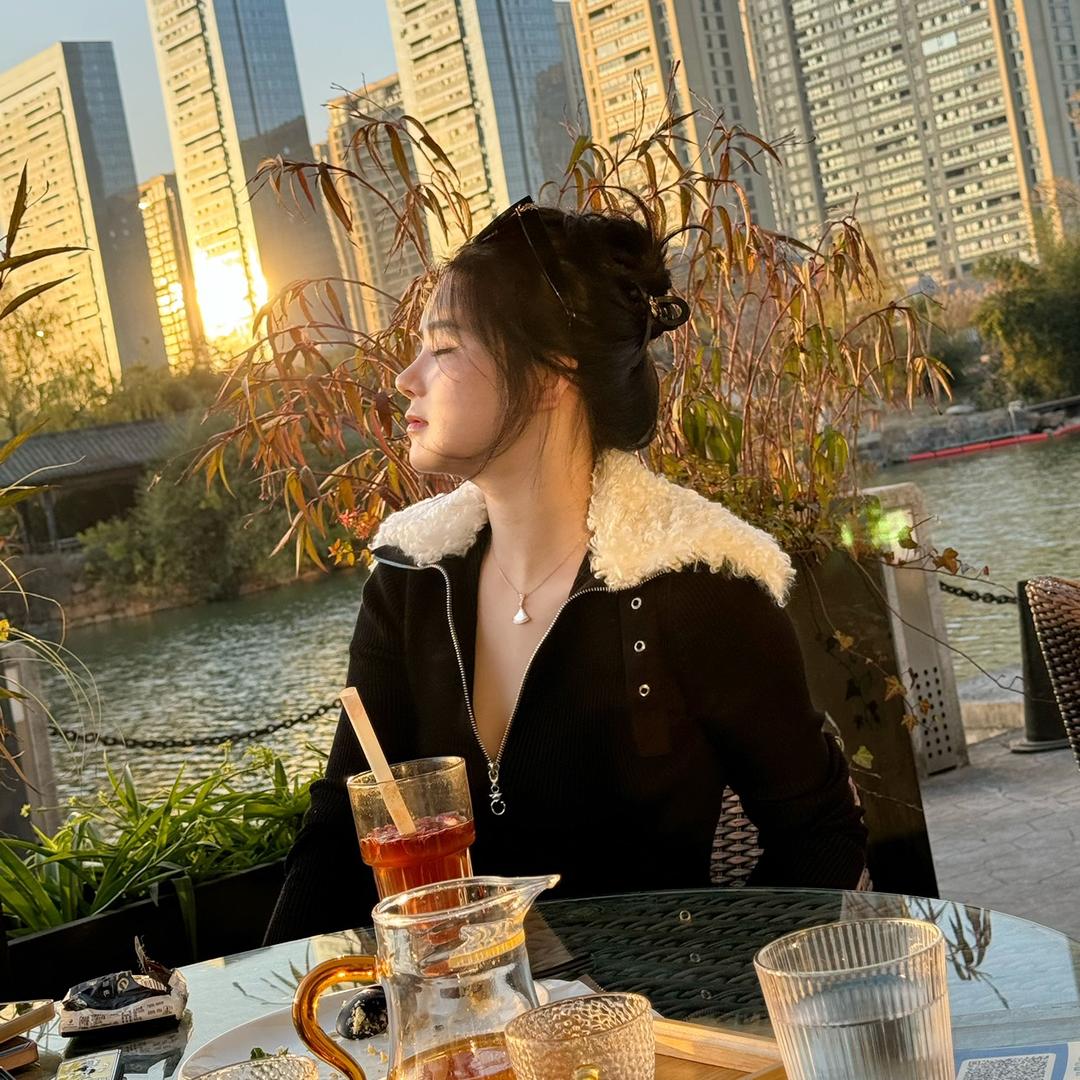 倩雯.