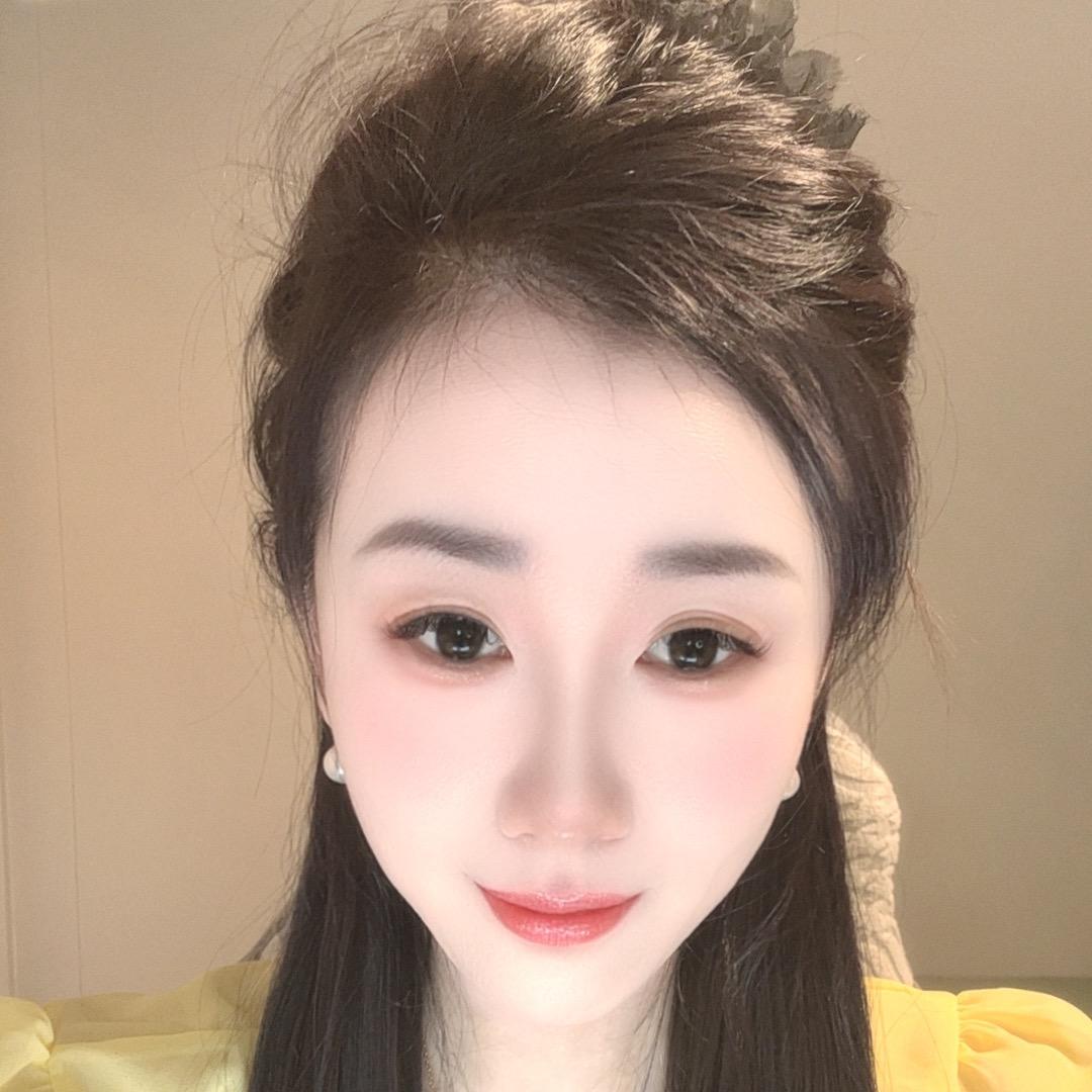 玥瑶🍬（越努力越幸运）