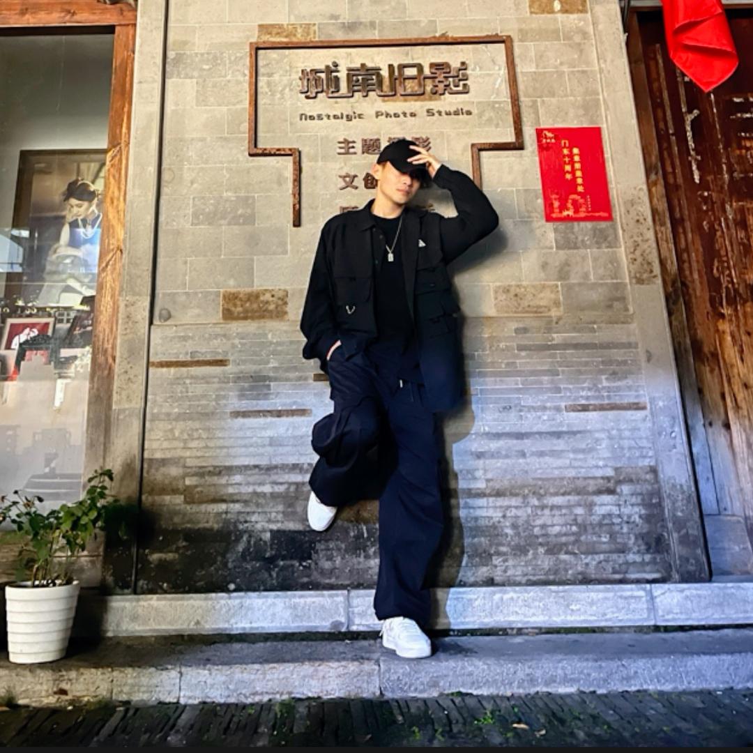 曳舞小波（潮酷服装搭配）