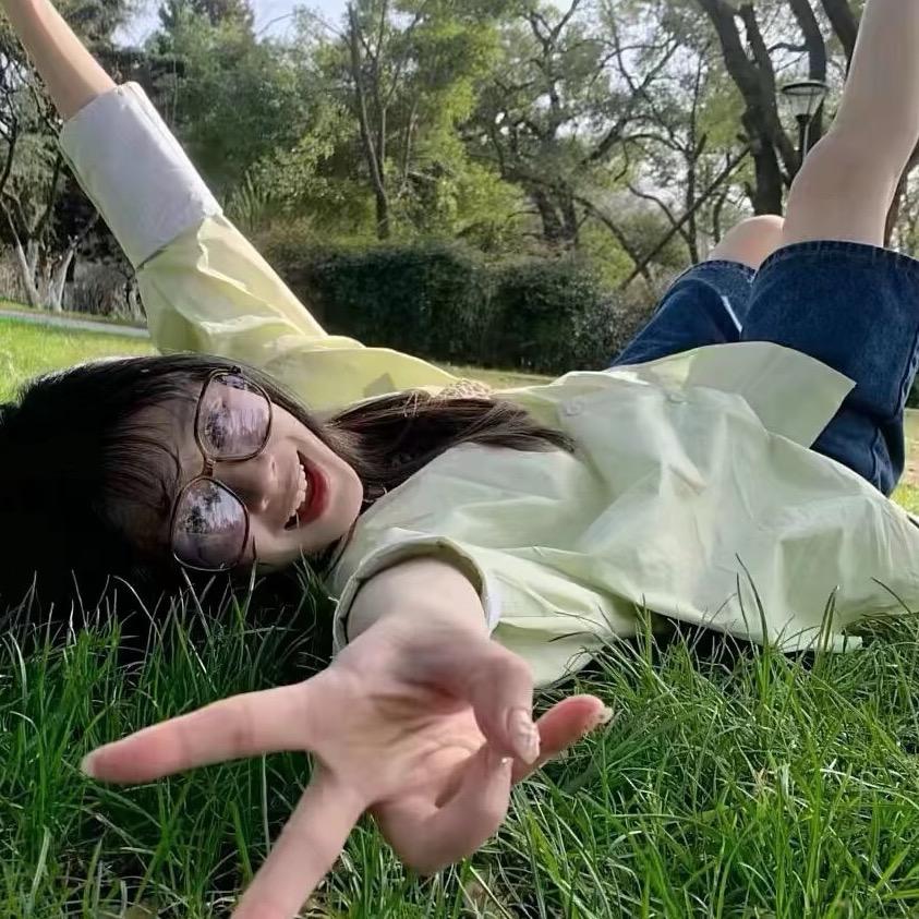女同学