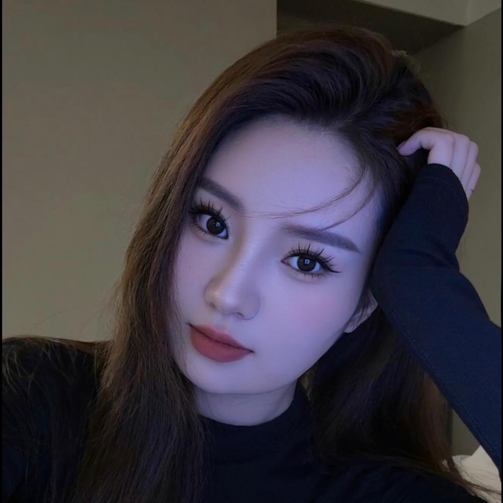 🩶    杨女士