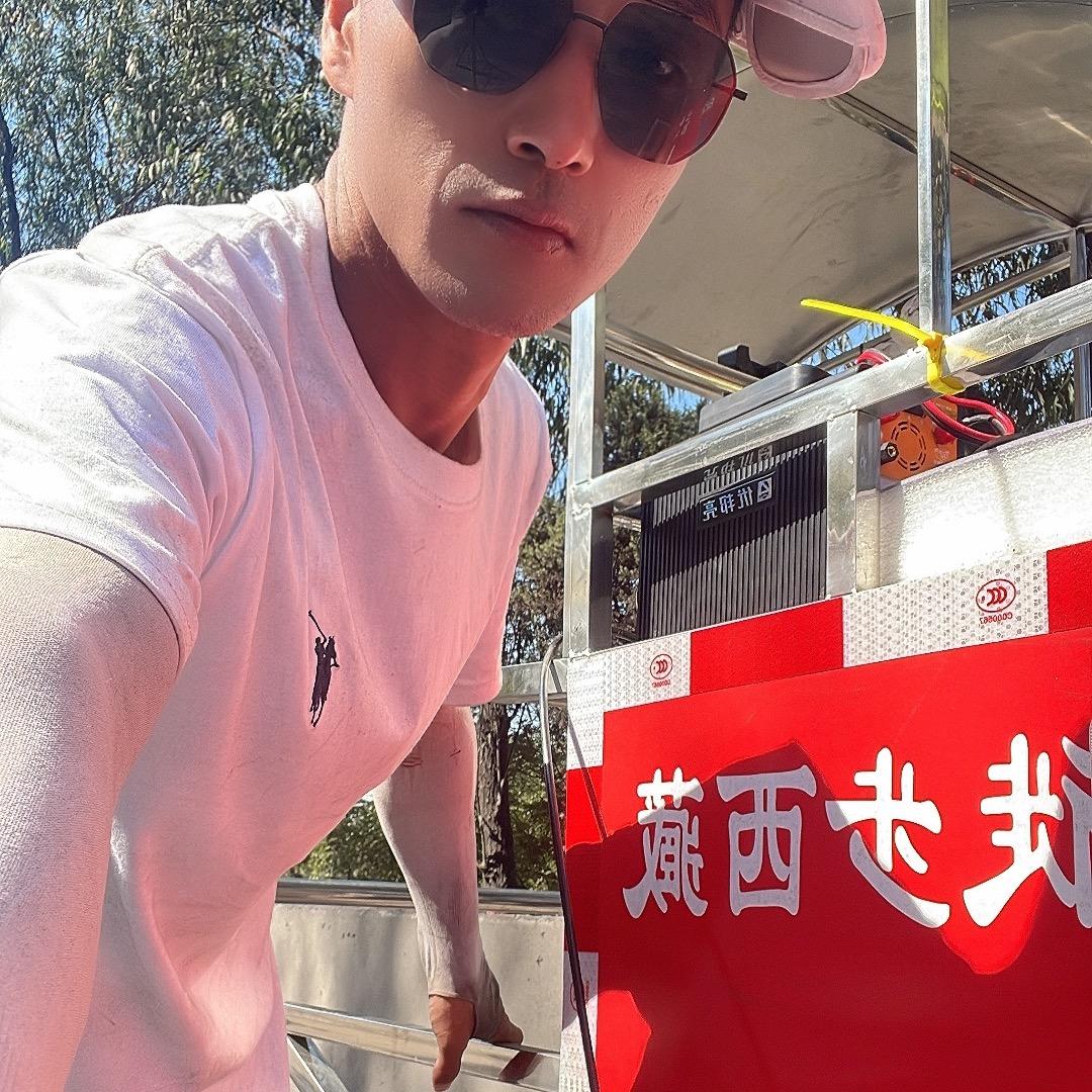 流浪结巴《重出江湖》