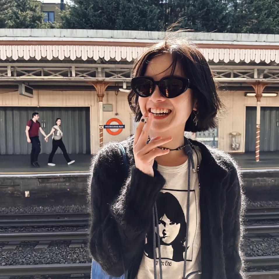 𝑭𝒐𝒓𝒆𝒗𝒆𝒓